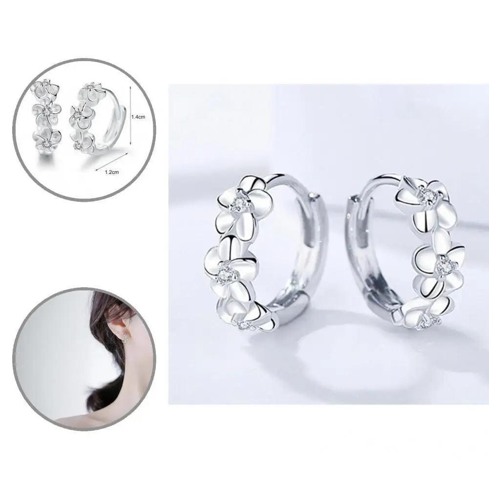 

Korean Japanese Style Accessory Flower Rhinestone Hoop Earrings for Dating