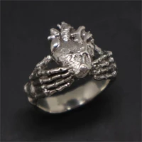 new brand punk vintage silver color heart in hand ring for women retro fashion jewelry wholesale