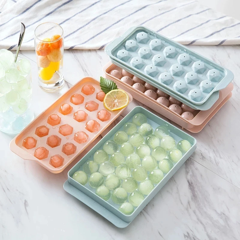 

BPA Free Ice Cube Tray Round Cubes Plastic Ice Cube Maker Mold with Lids for Ice Cream Party Whiskey Cocktail Cold Drink