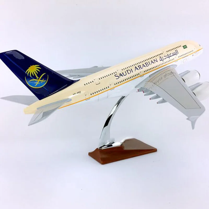 

1/133 45cm Airbus A380-800 aircraft Saudi Arabian Airlines model diecast plastic alloy base plane toys aircraft gift display