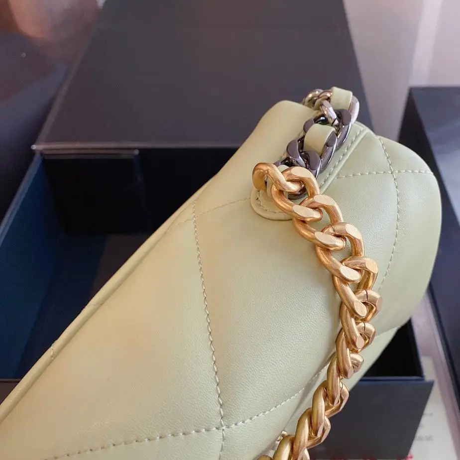 

Classic Luxurys Designer Women's C Boy Square Flap Bags Quilted Small Metallic Gold Camera Baguette Multi Pochette Handbags