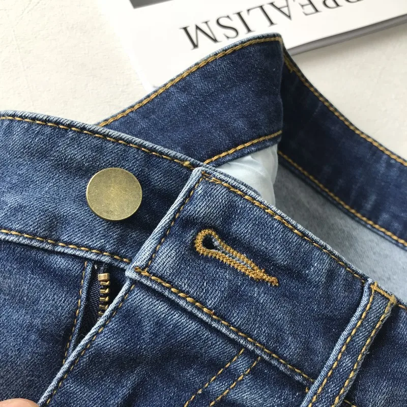 

Roar recommends self retaining men's straight jeans, easy to wear and comfortable new ap1607 in spring and summer 2021