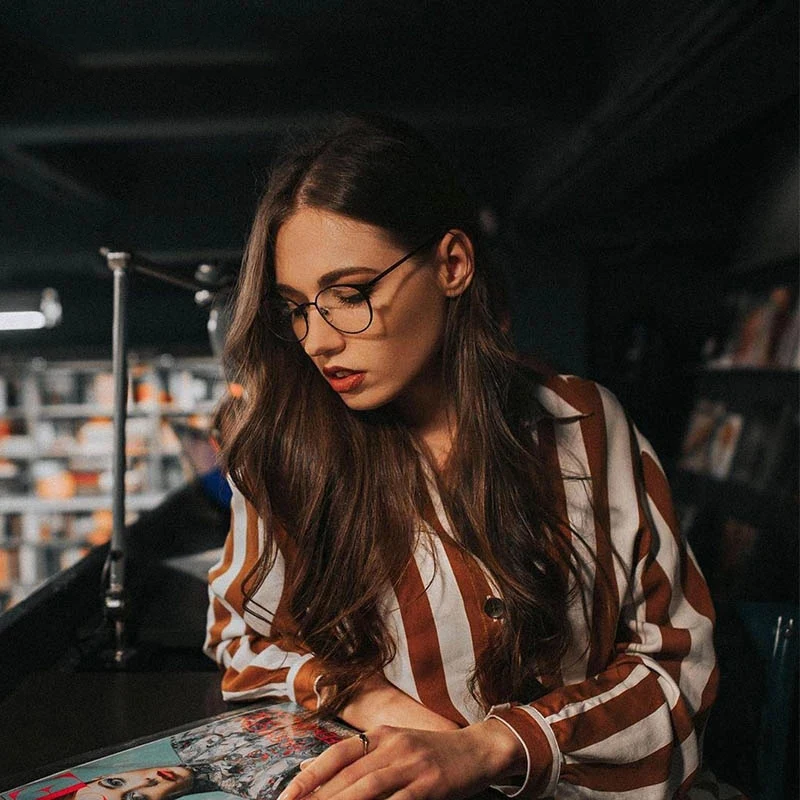 

LANSSYOptical Glasses Frame Women Retro Round Myopia Prescription Eyeglasses Women Metal High Quality Eyewear Frame YC-8048
