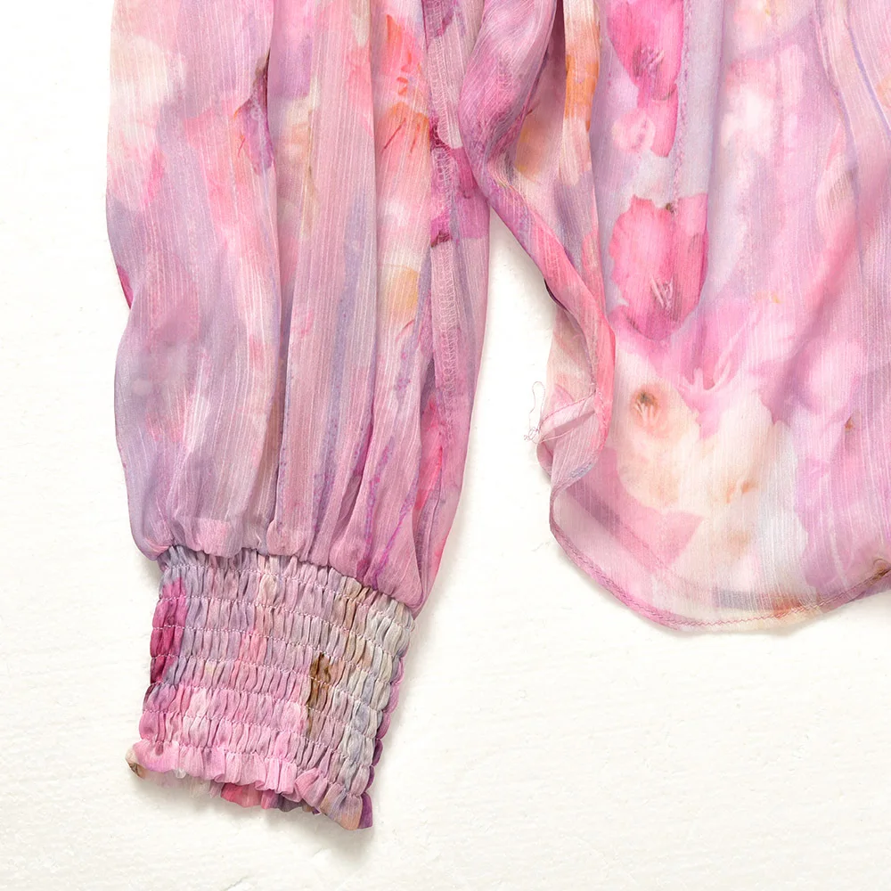 

Floral Print Buttons Thin Blouse Woman Autumn Long Sleeve V Neck Retro Shirts Casual Vintage Elegant Femme Chemise Tops 2021