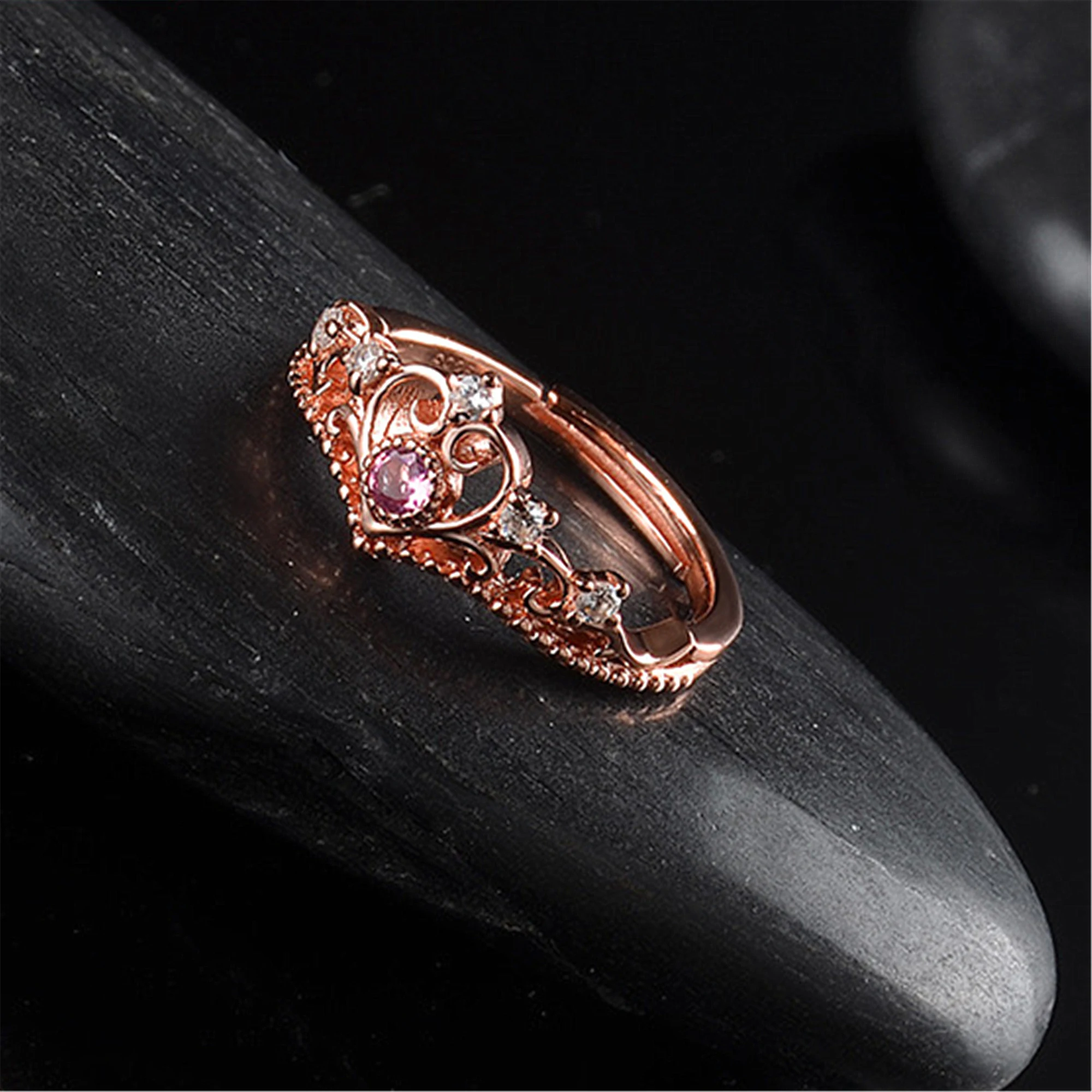 

New Ladies Crown Ring VBintage Jewelry