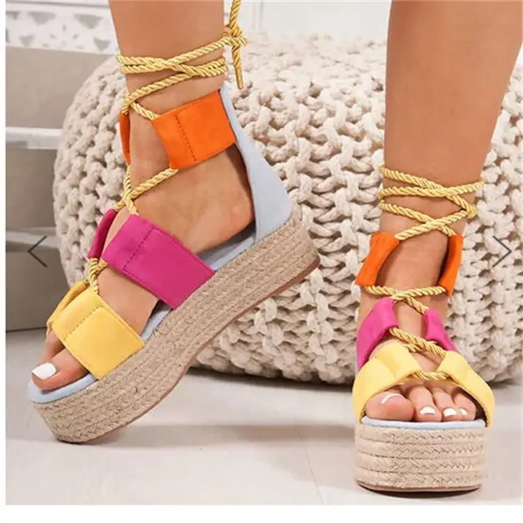 Сандалии женские на плоской подошве пляжная обувь с ремешком удобные босоножки