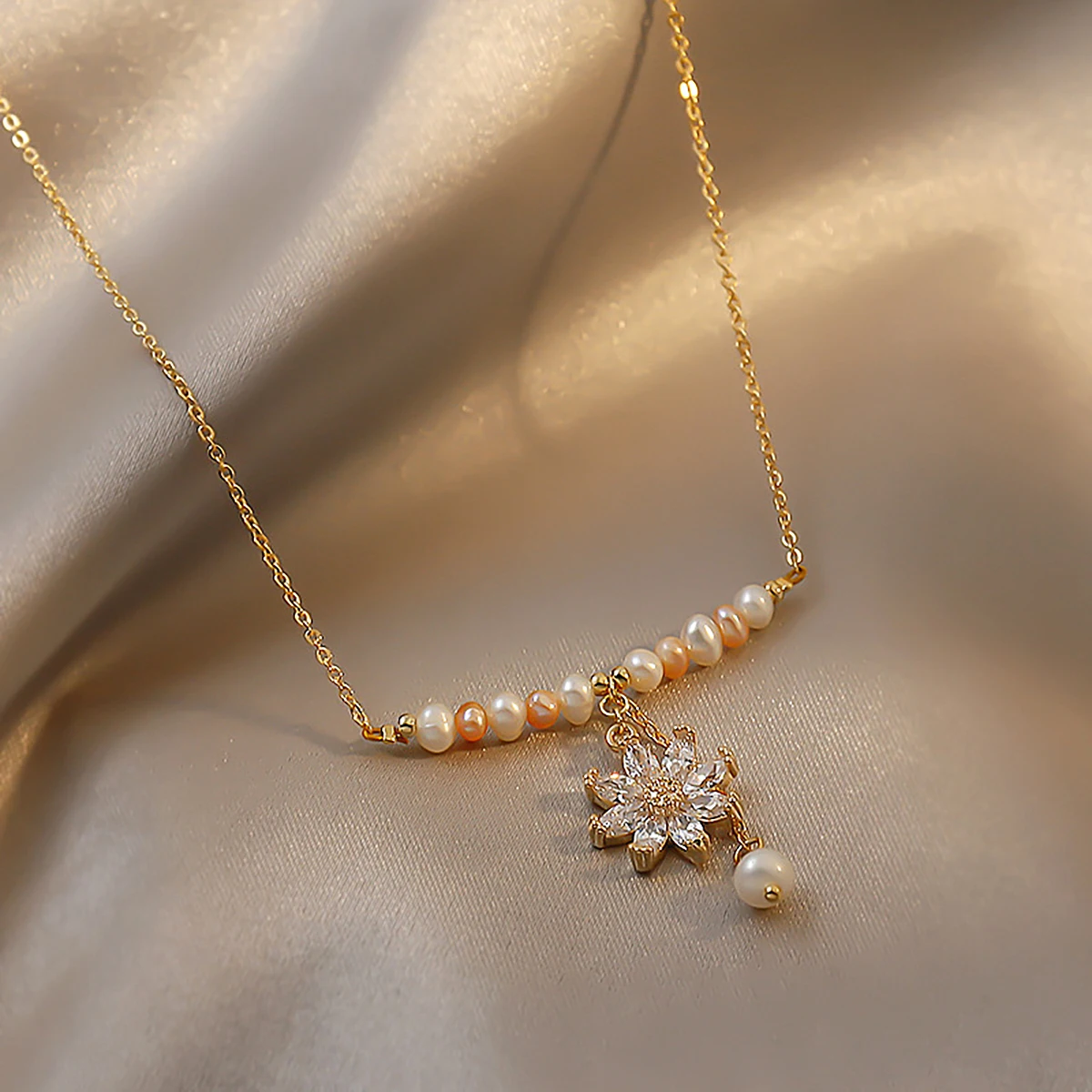 

Trendy 2021 Mixed Color Real Pearl Necklace Flower Pendant CZ Stone Necklace Gold Plated Stainless Steel Chain Jewelry for Women