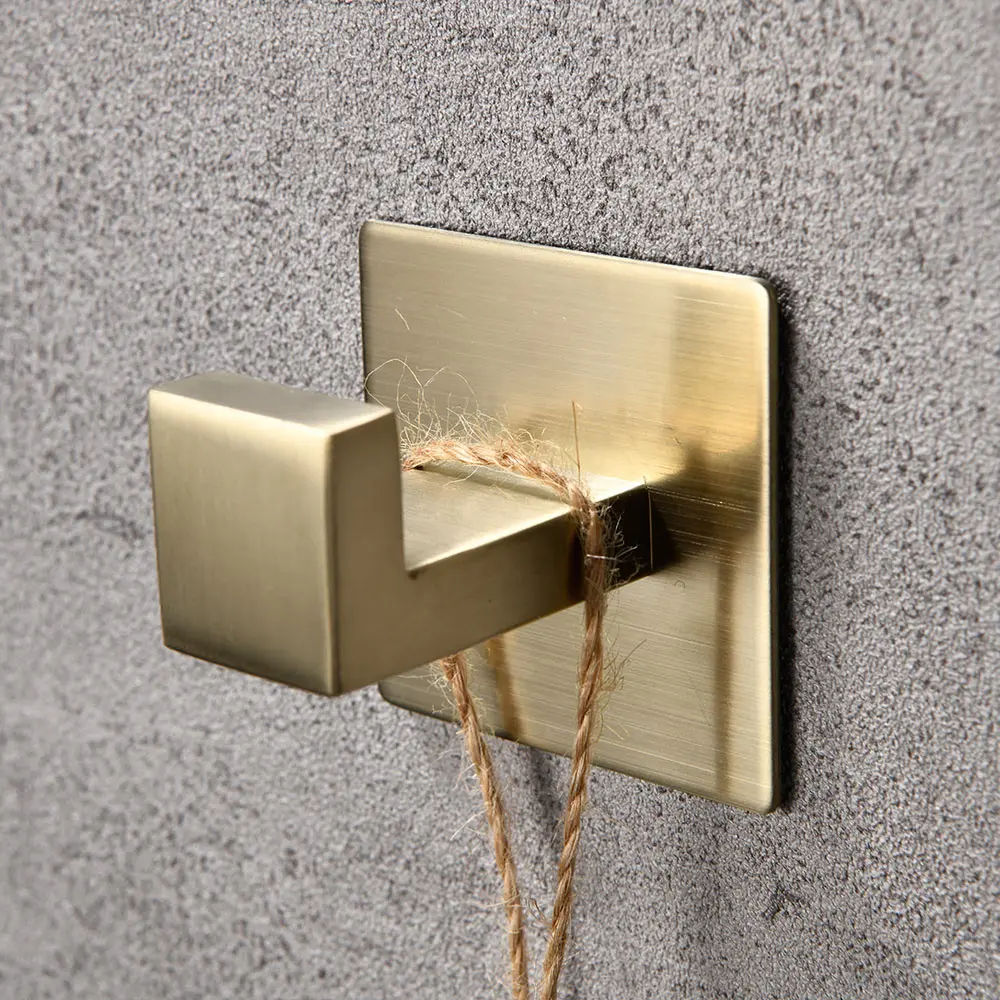 Золотистый набор аксессуаров для ванной комнаты бесплатный пробойник