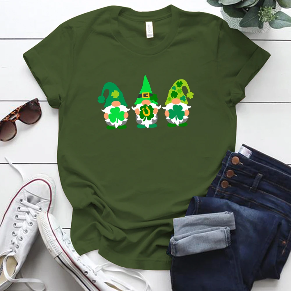 

St. Patrick's Day T Shirt Women Three Gnomes Printing Aesthetic Graphic T Shirts Short Sleeve Crew Neck Summer Clothes Tops