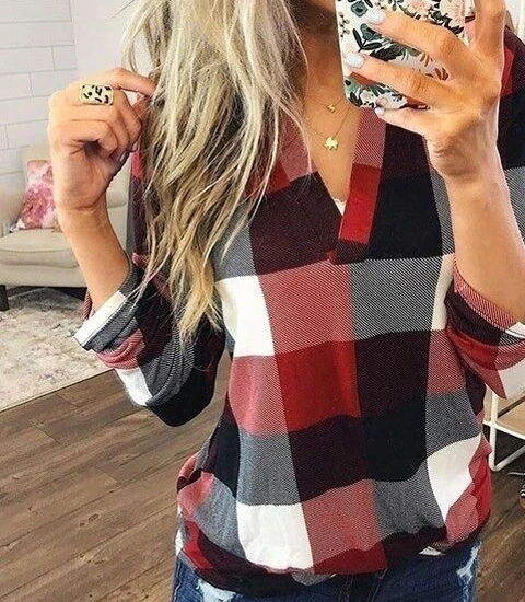 Женская блузка в клетку с V-образным вырезом | одежда