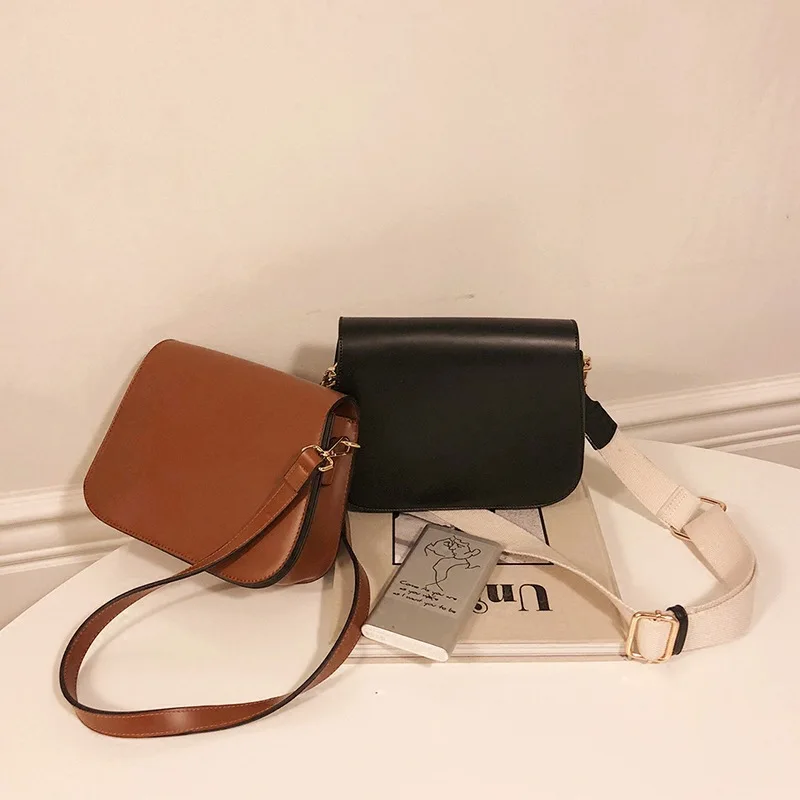 Винтажная женская сумка на плечо простая повседневная недорогая мессенджер