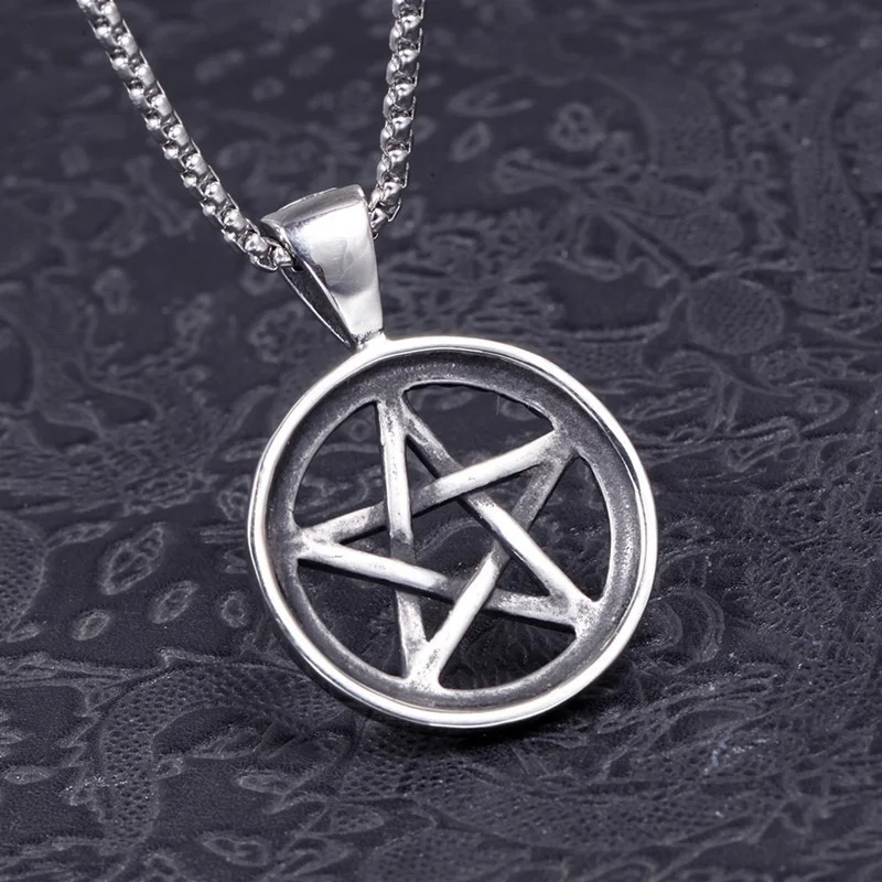

New Retro Five-pointed Star Round Pendant Necklace Men's Necklace Fashion Metal Sliding Metal Hanging Accessories Party Jewelry