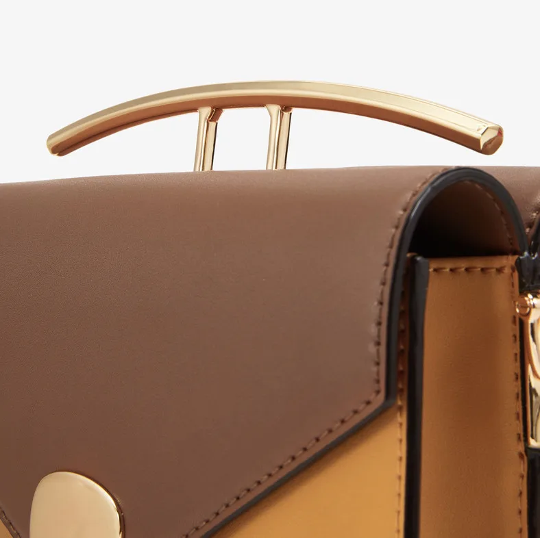 Женская сумка клатч с металлическими ручками роскошная переносная на плечо