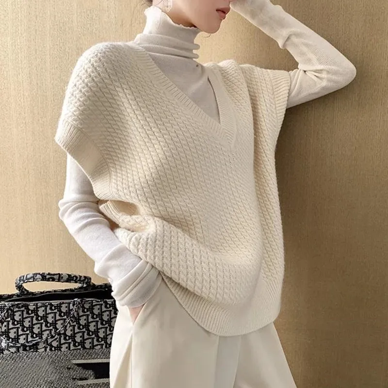 

2021 New Winter Autumn Women Sweaters Pullovers Sleeveless Vest Waistcoat Vintage Oversize Wild Knitwear Tops