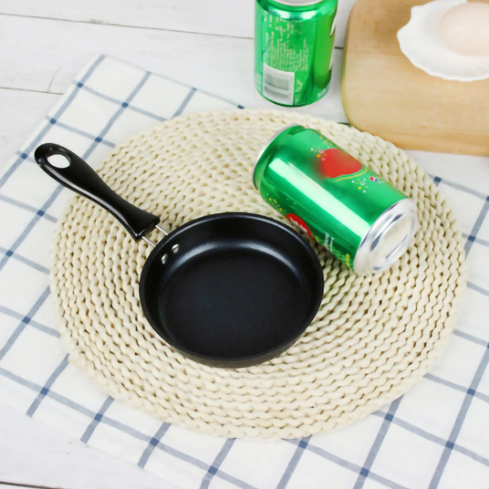 

12cm Mini Portable Egg Pot Frying Pan Breakfast Omelette Home Non Stick Long Handle Anti-scratch Coating Kitchen Supplies
