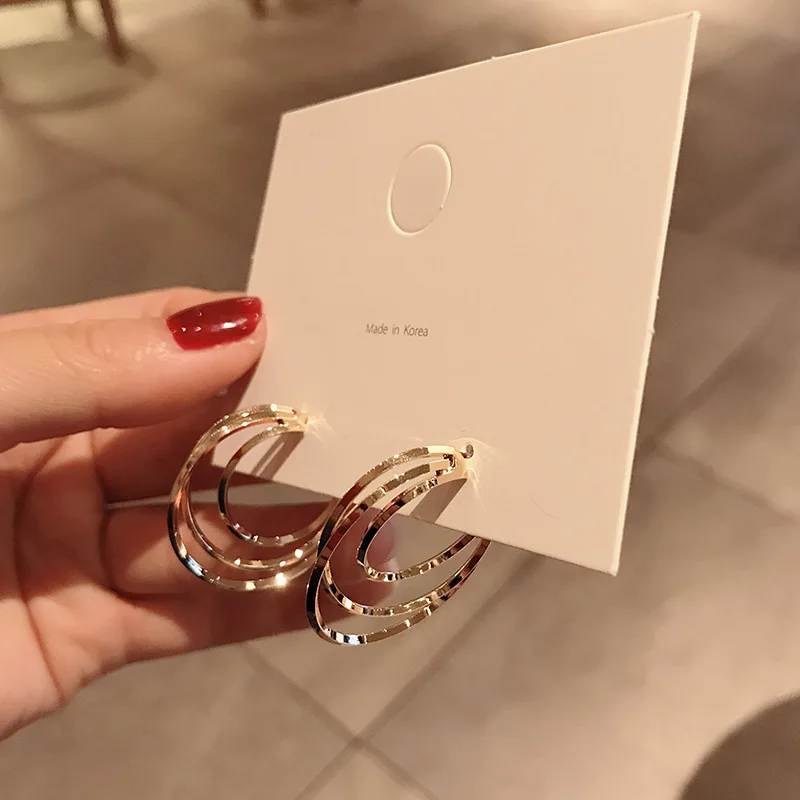 Корейская версия восточных ворот Новое Преувеличение металлическое Золотое