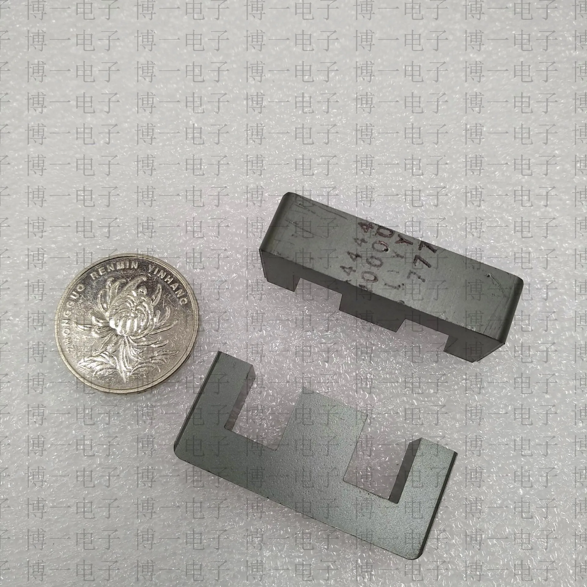 Импортный ферритовый сердечник EE40 материал PC40 может быть снабжен вертикальным 6 +