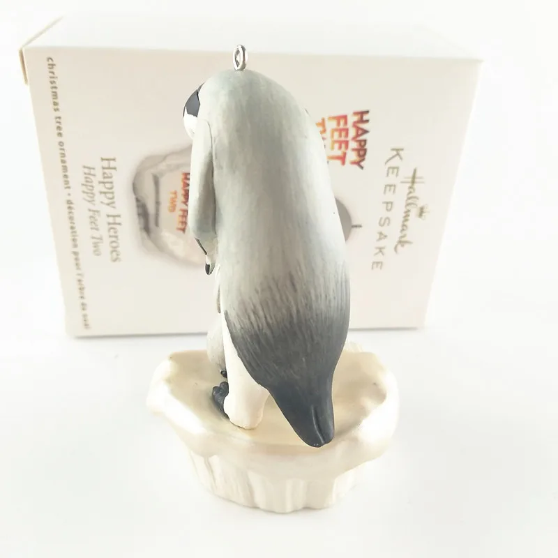 

Hallmark Herman happy feet 2 happy Penguin Pendant