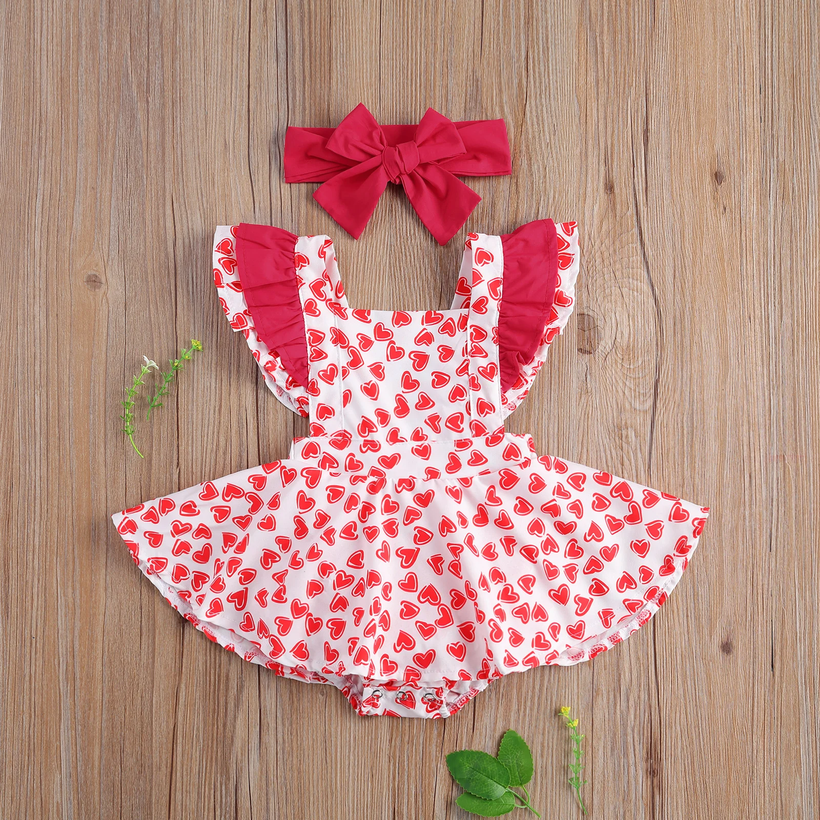 

Summer Baby Girls Ruffles Fly Sleeve Bodysuit Sweetheart Pattern Bandage Headband Valentine's Day 2PCS Clothing