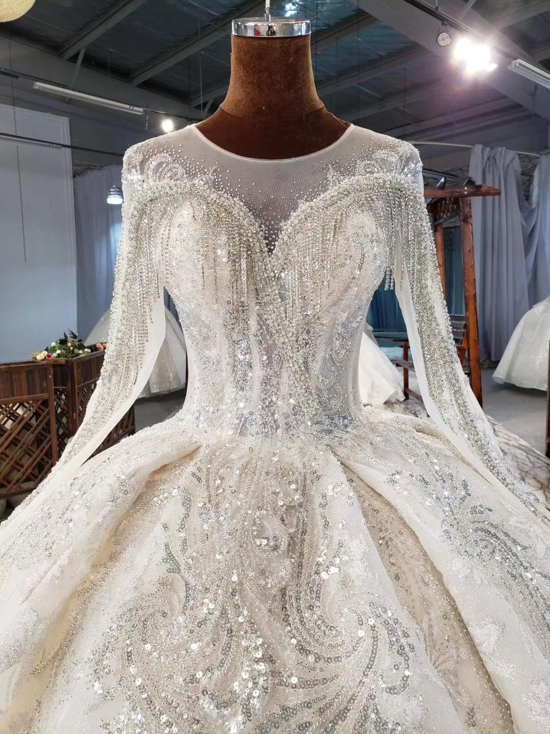 Luxury Sheer Tulle Wedding Dress Sexy Tessals Full Pearl Beaded Bridal Ball Gown 2021 Custom Made Vestido De Noiva