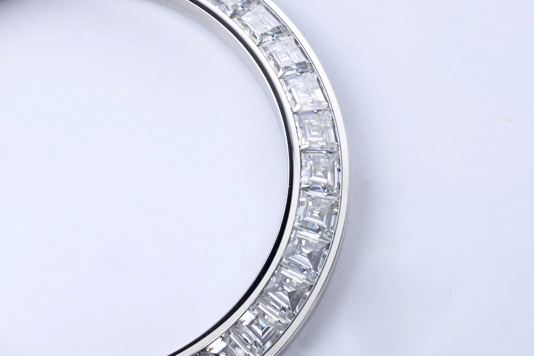 Customized Watch Bezel Daytona 40mm Inserts Made Out of Stainless Steel with Moissanite