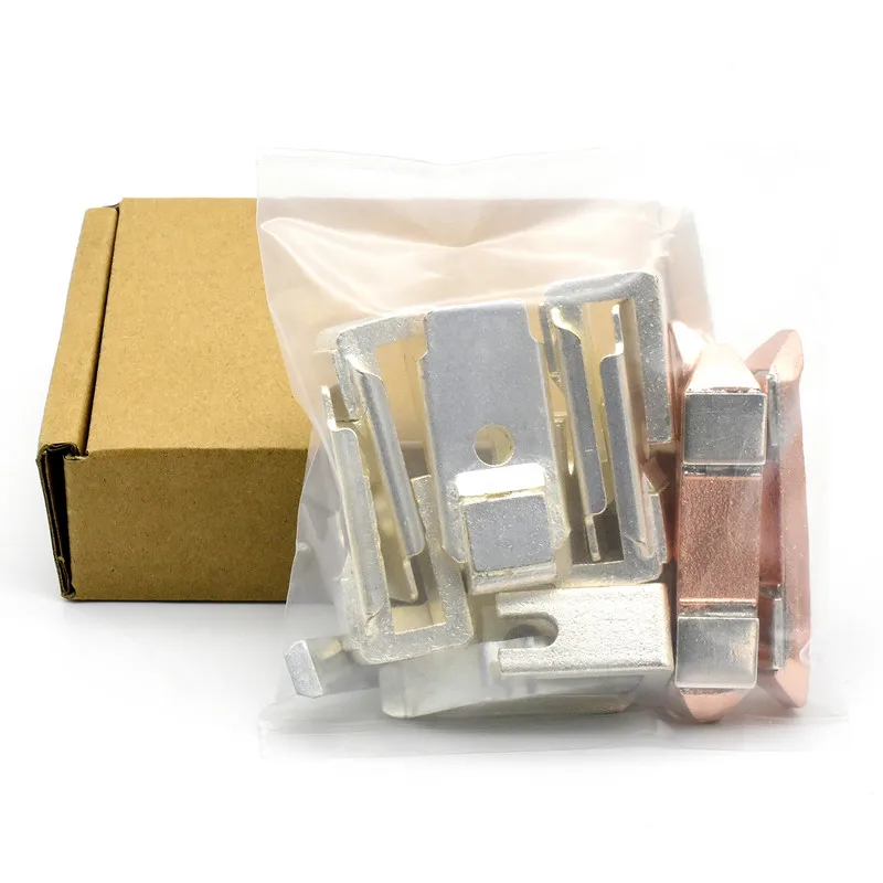 Комплект контактов для батареек. Комплект контактов. Аксессуары для магнитного пускателя. Аксессуары для контактора lc1d150. Серебро в контактах пускателей.