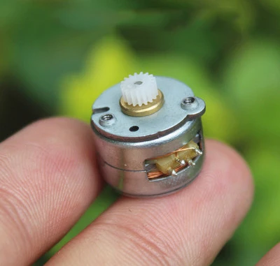

15mm Mini Stepper Motor 10 Ohm Micro 2-phase 4-wire Stepping Motor with 17T 0.25M Gear Small Tiny Micro Motor Toy Engine For
