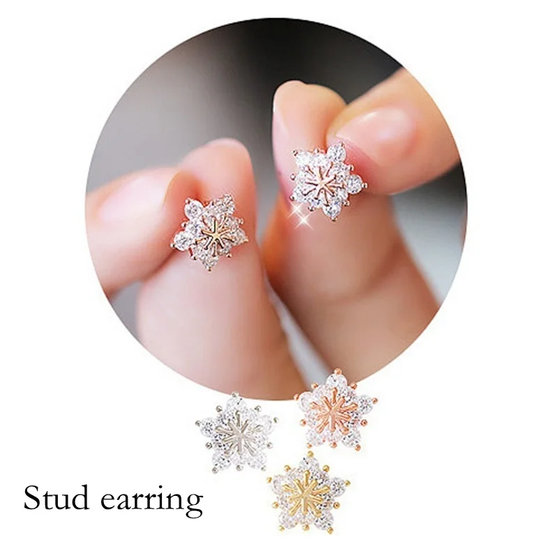Модные женские серьги-гвоздики с кристаллами в виде снежинок разразы стильные