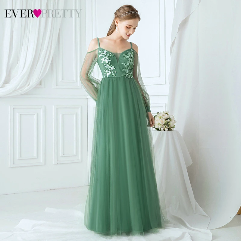 Платье женское ТРАПЕЦИЕВИДНОЕ на тонких бретельках с цветочной аппликацией |