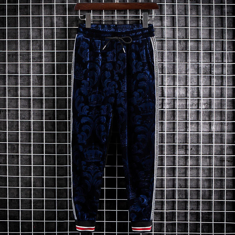 

2020 new two-piece casual sports suit autumn and winter trend jacket cardigan jacket gold velvet sweater men