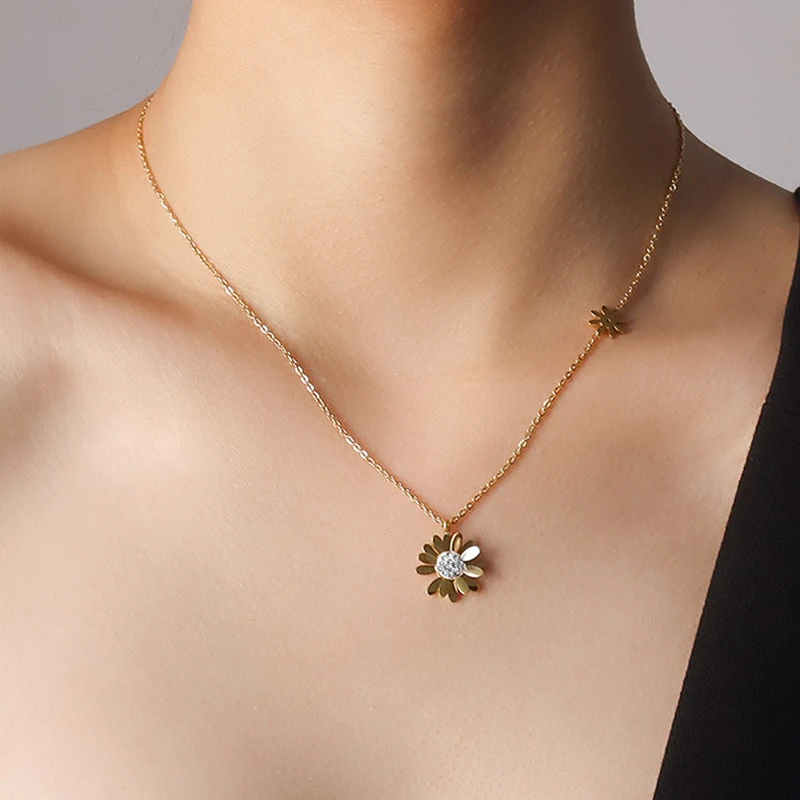 

YAONUAN Trendy Little Daisy Pendant Gold Plated Necklace For Women Titanium Steel Clavicle Chain Romantic Fashion Jewelry Party