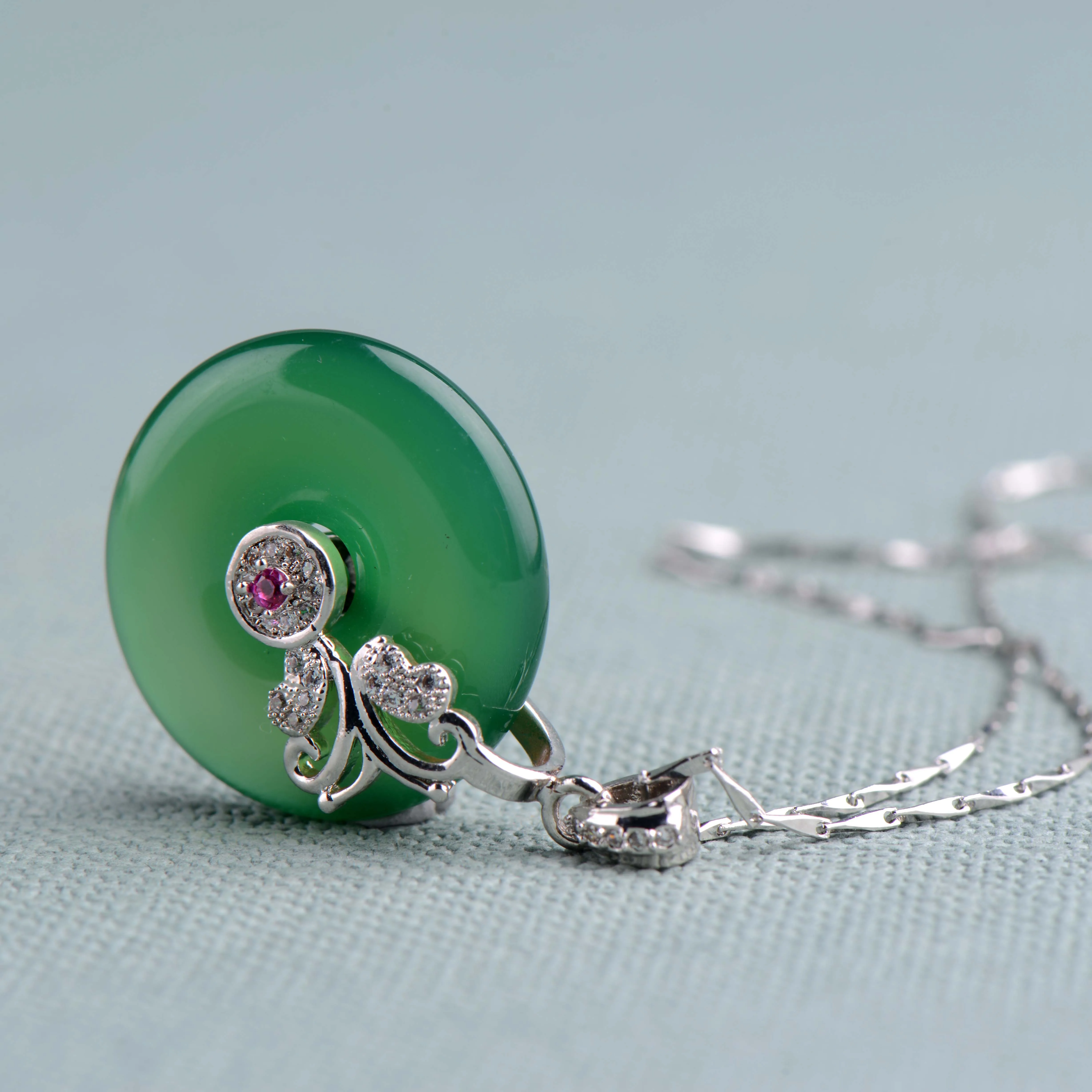 Эксклюзивный дизайн подвески и ожерелье из натурального зеленого нефрита с