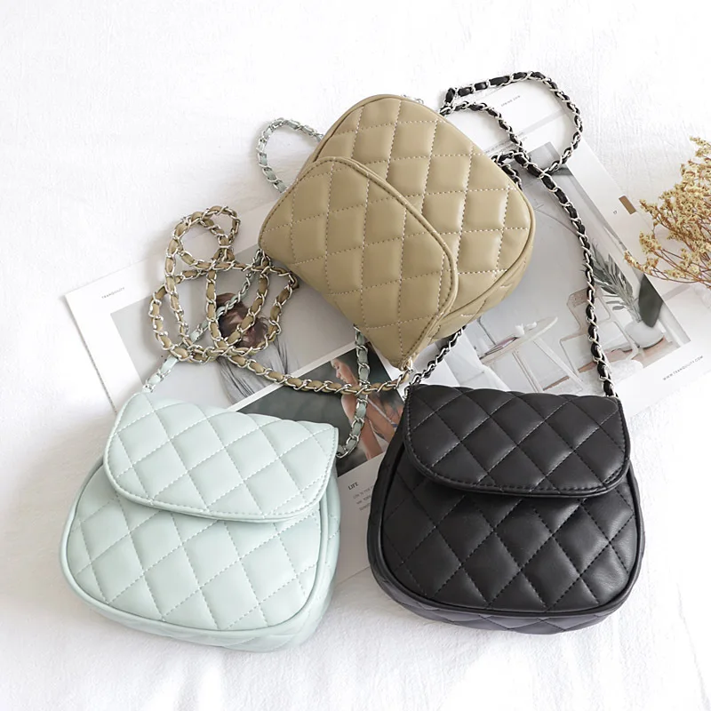 Youda/Модная стильная женская сумка мессенджер на цепочке простая однотонная из