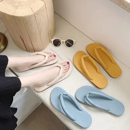 

Flip-flops women wear 2020 summer new wild non-slip clip beach flat slippers