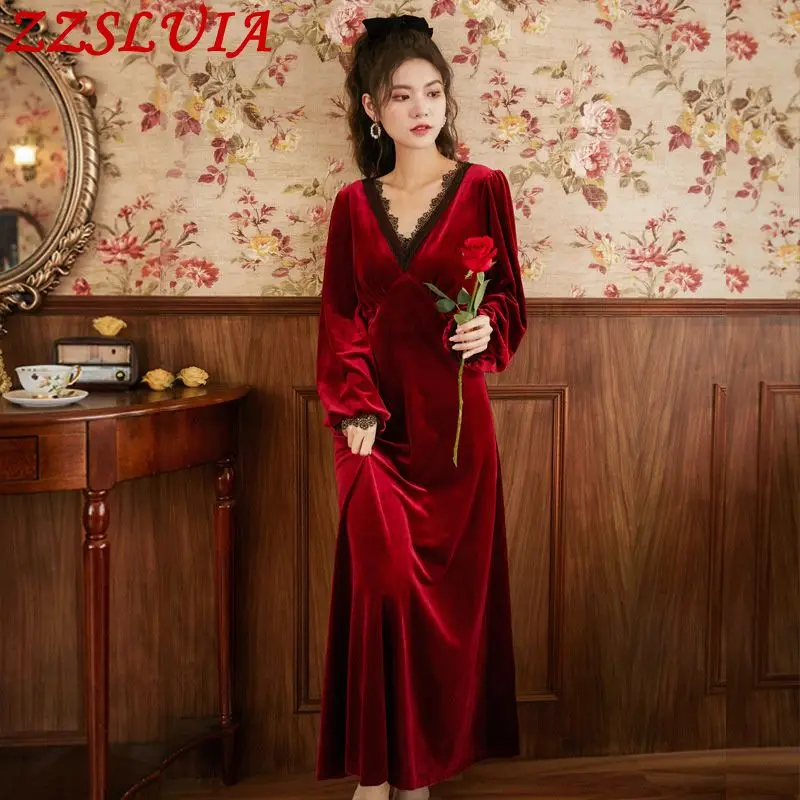 

Palace Golden Velvet Nightdress V Neck Embroidery Hollow Out Lantern Sleeve Long Nightgown Dress Retro Sleepwear Homewear Cloth