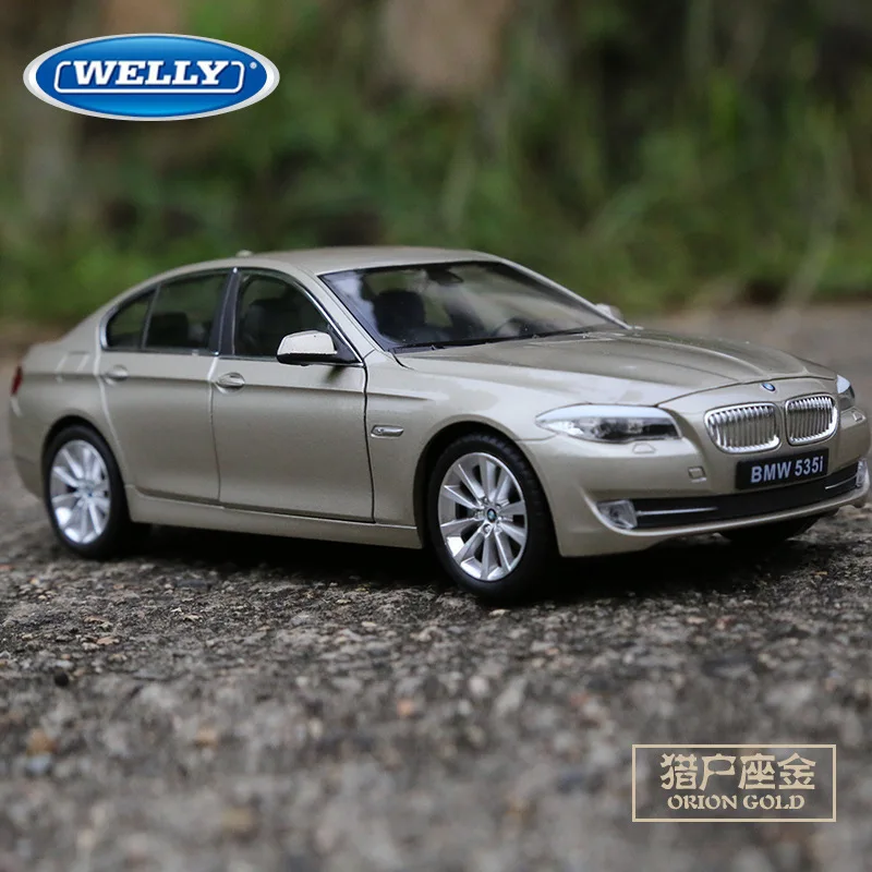 1:24 сплав BMW 535i модель автомобиля Diecasts игрушечный автомобиль с рулевым