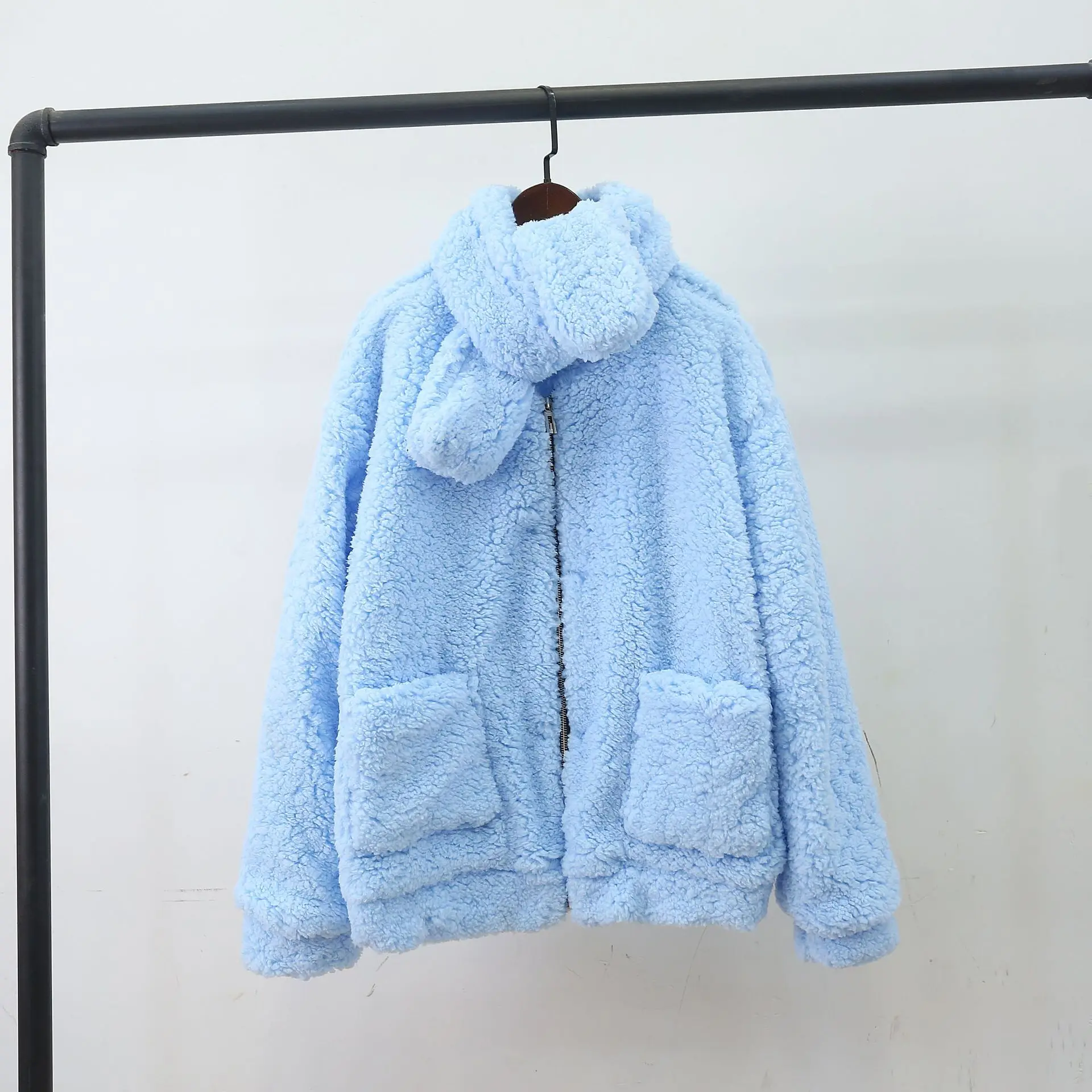 

New Loose Faux Fur Coat With Detachable Scarf Elegant Autumn Winter Warm Fur Jacket Zipper Women Winter 2019 Coats With Pockets