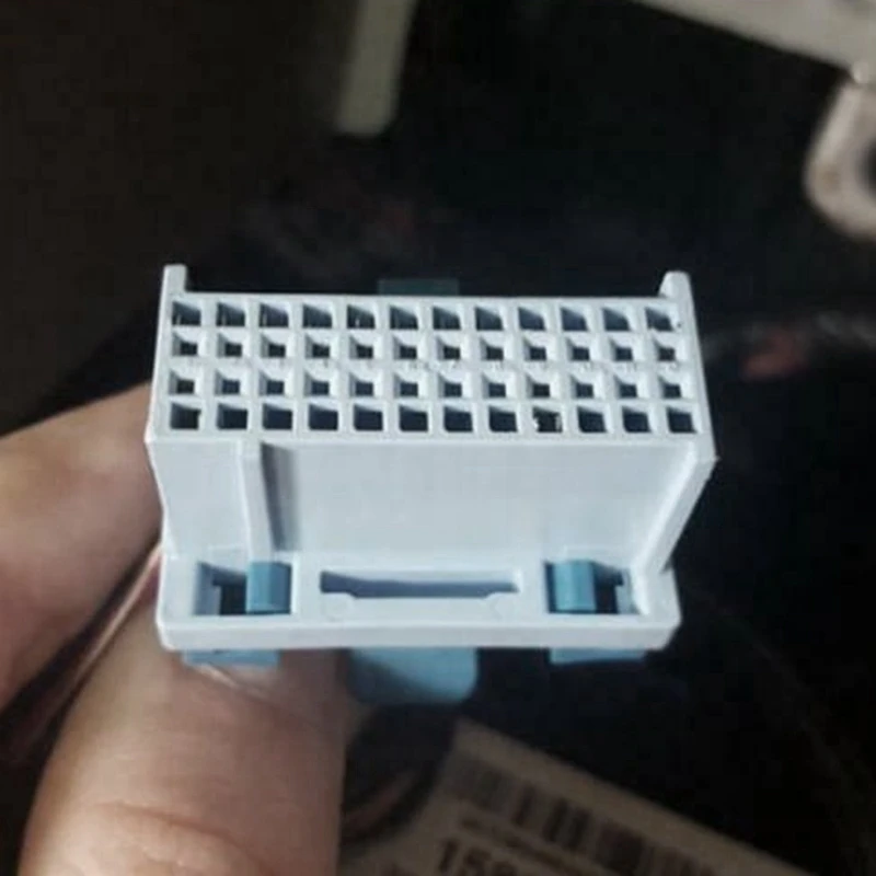 

Stereo CD Player Wiring Harness For GMC Radio Install Plug Wiring Harness 71-2003-1