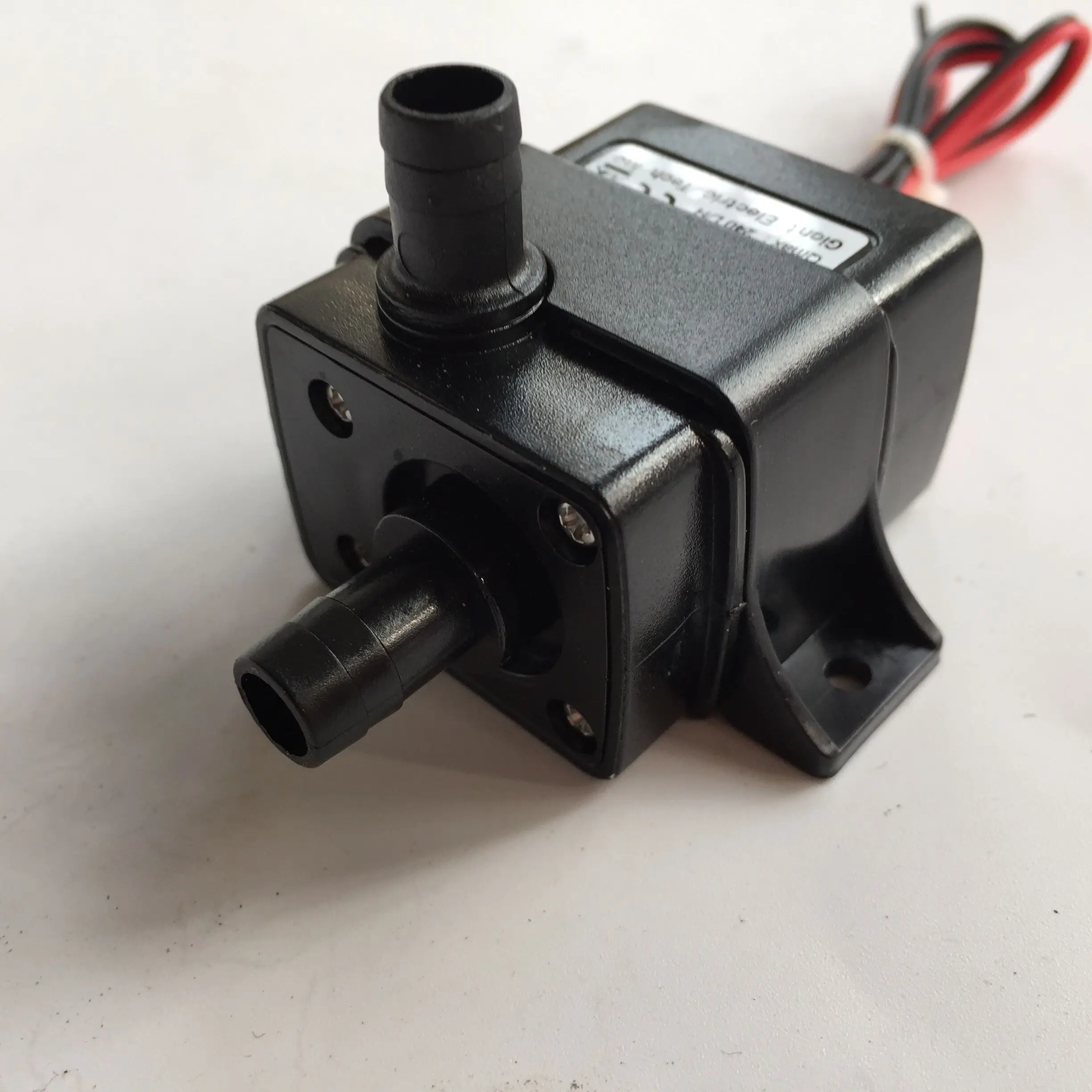 Аквариумный погружной насос бытовой бесшумный мини-фотонасос маленький водяной