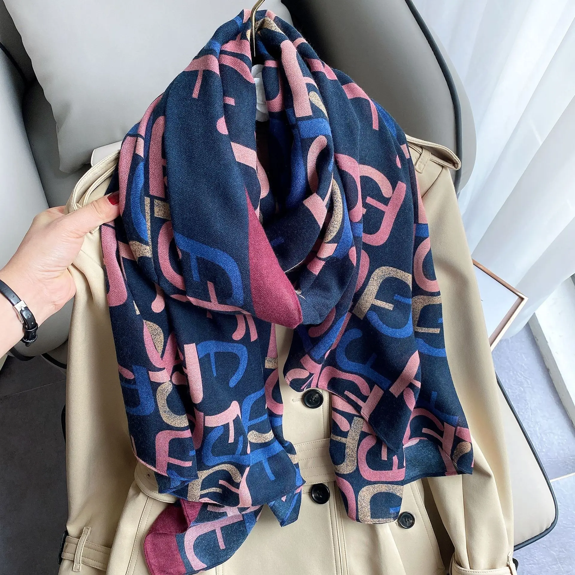 

Cotton and hemp scarf women's Edition messy spring and autumn fashion new silk scarf sunscreen shawl thin long scarf