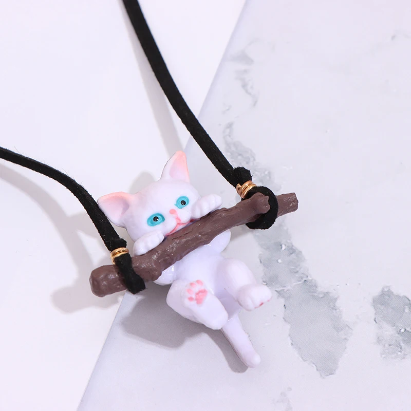 

1pcs Cute Car Pendant Creative Branch Cat Rearview Mirror Pendant Car Interior Decoration For Girls Car Interior Accessories NEW