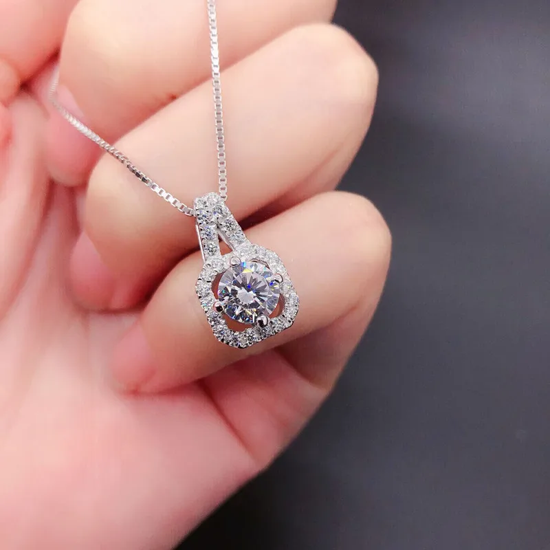 

Luxury Female White Crystal Pendant Necklace Charm Silver Color Chain Necklaces For Women Trendy Square Zircon Wedding Necklace