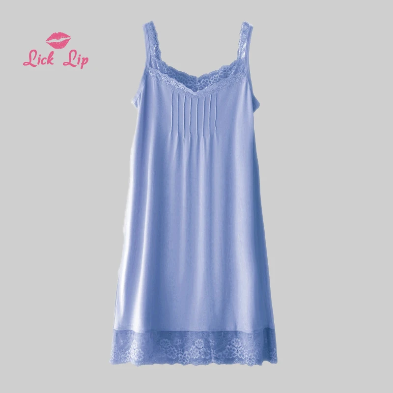 Женская кружевная ночная рубашка средней длины на бретельках | одежда