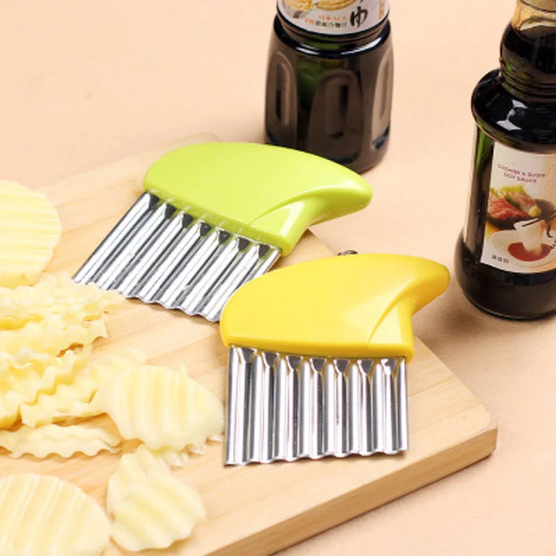 Durable Kitchen Gadgets Portable Wavy French Fries Cutter Stainless Steel Potato Slicer Vegetable Chopper Potato Cutter