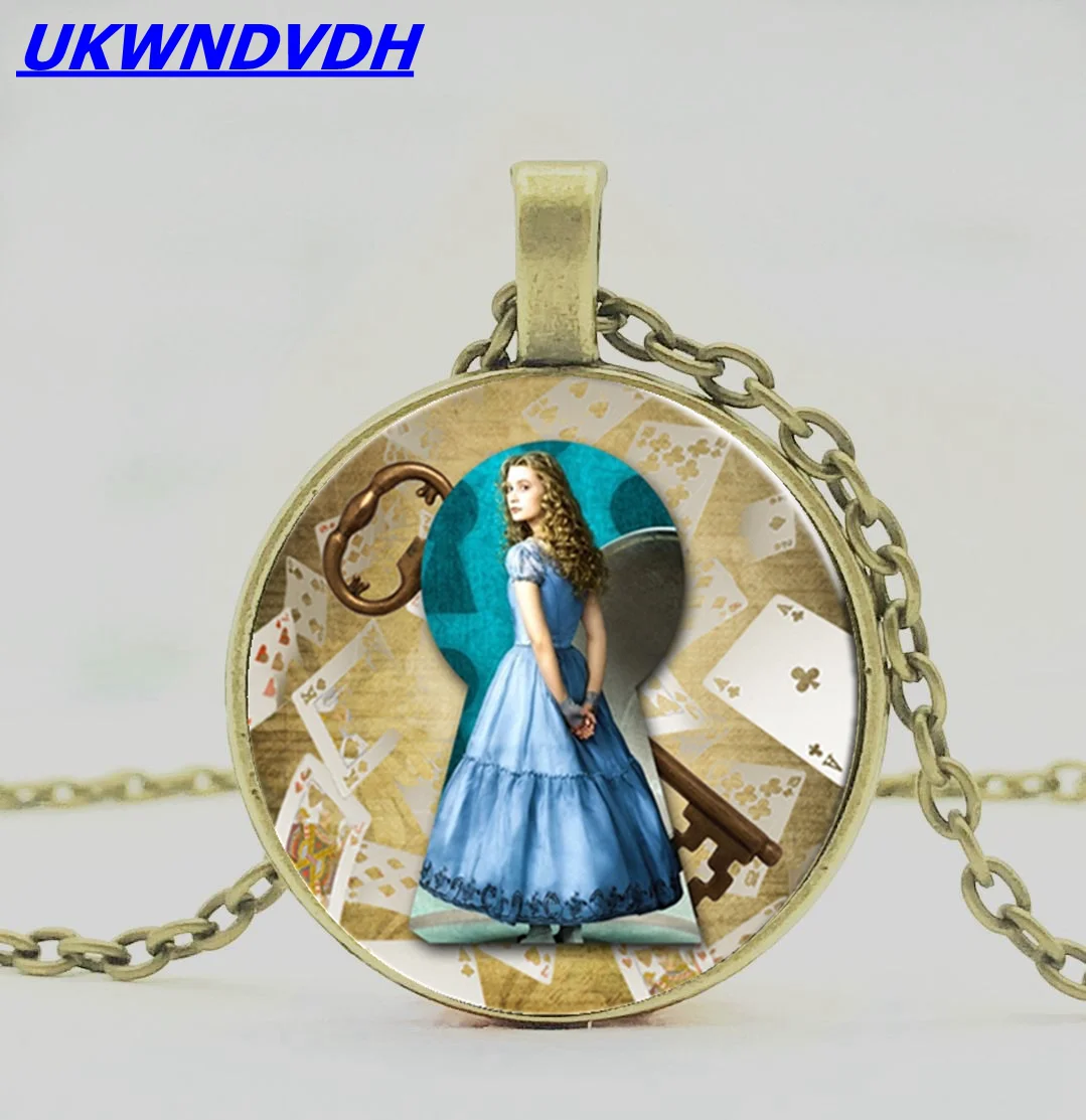 

Poker, Alice Pendant Necklace, OL Style Fashion Woman Necklace