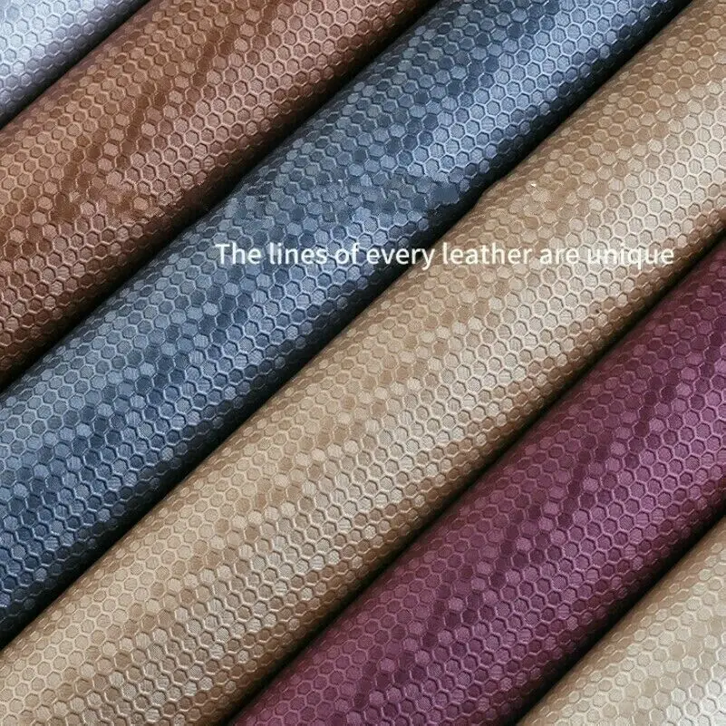 Чехол из искусственной синтетической кожи с тиснением в виде соты 100x137 см для