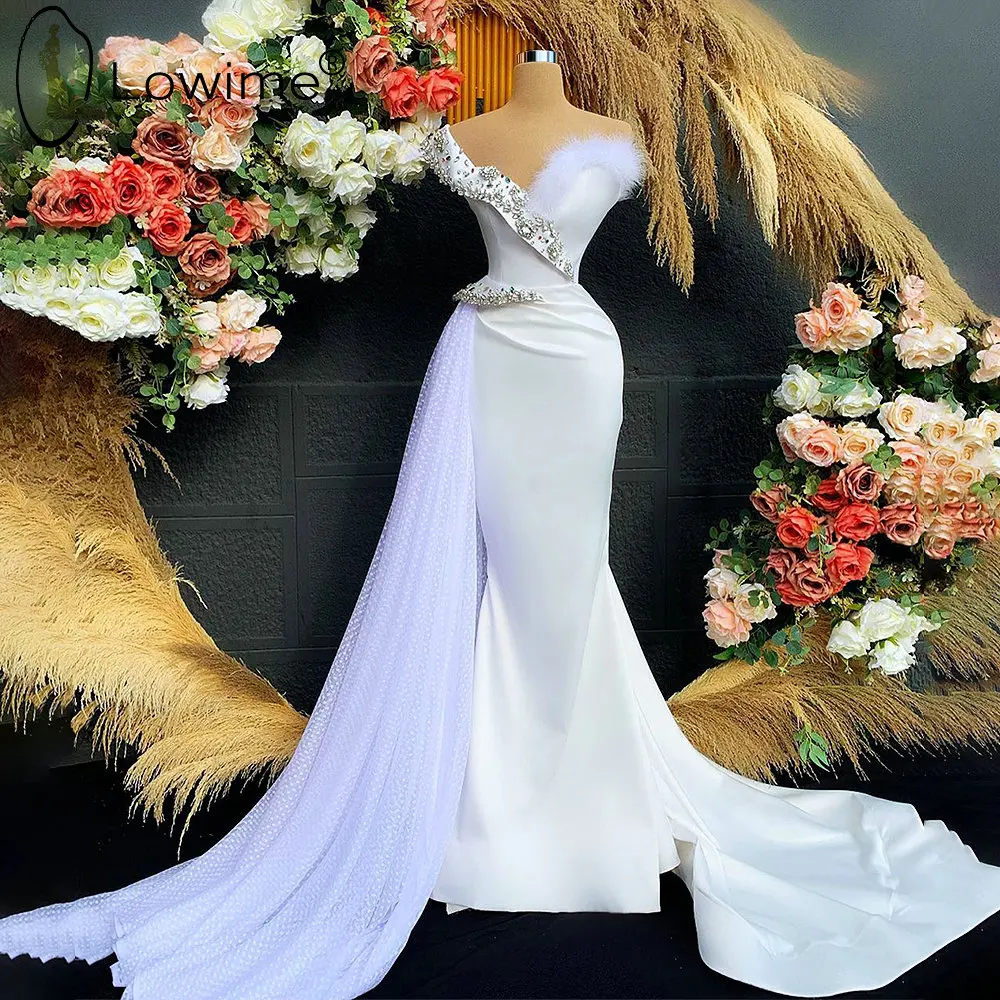 Атласное Вечернее платье-русалка на одно плечо с кристаллами перьями цвета