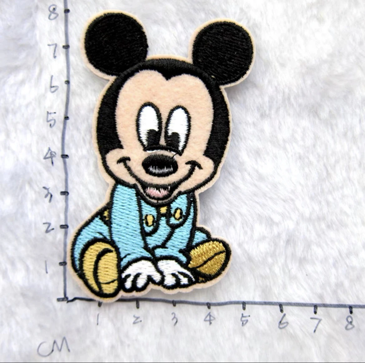 Детские нашивки с вышивкой Микки Маус | Дом и сад