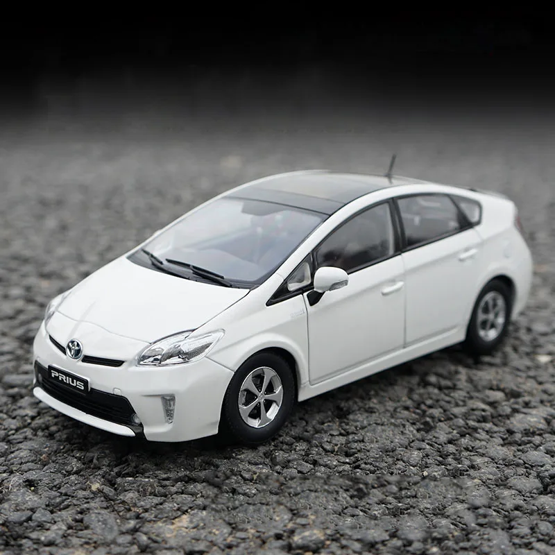 Модель литая гибридного автомобиля TOYOTA 1:18 модель из сплава коллекция металла для