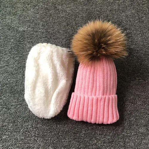 pink hat Детские зимние шапки, модные вязаные шапки Skullies, Детские шапочки для мальчиков и девочек, шапки с помпоном из натурального меха енота, Комплект детских шапок и шарфов - Цвет: pink hat